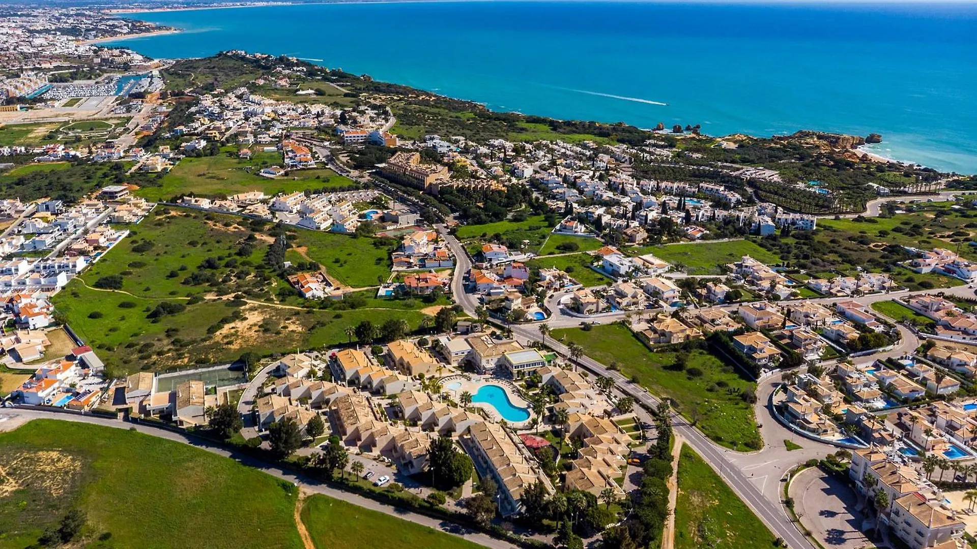 Ponta Grande Resort - Villa Dourada 阿尔布费拉